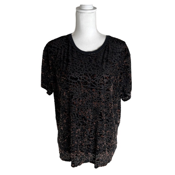 We The Free Velvet Teddy Burnout Tee Black Combo - Picture 3 of 12